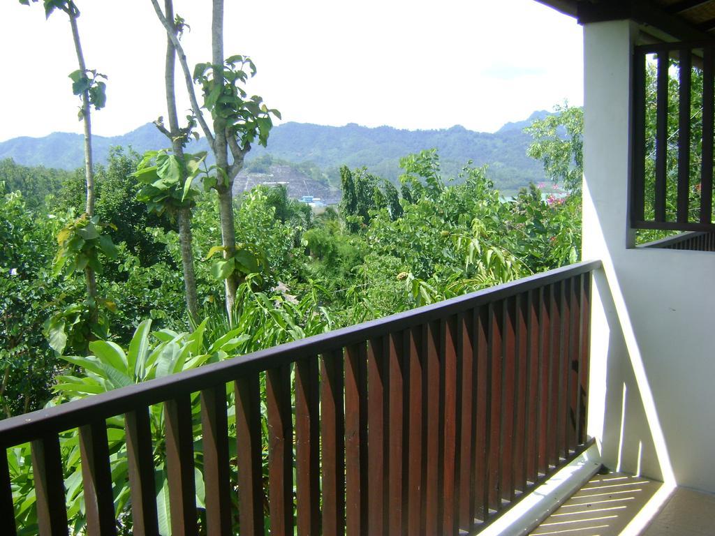 Swaloh Resort & Spa Kalangbret Kamer foto