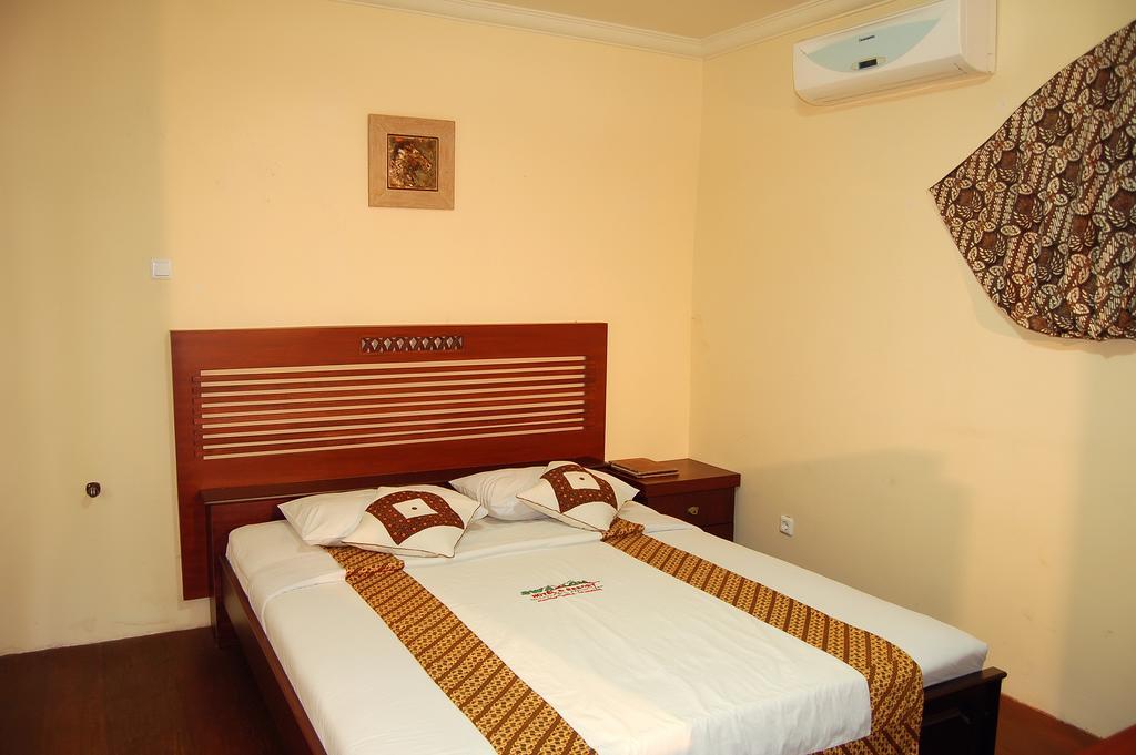 Swaloh Resort & Spa Kalangbret Buitenkant foto