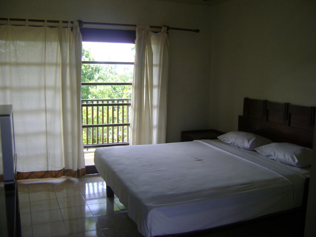 Swaloh Resort & Spa Kalangbret Kamer foto