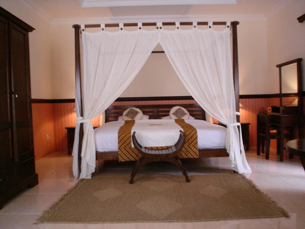 Swaloh Resort & Spa Kalangbret Buitenkant foto